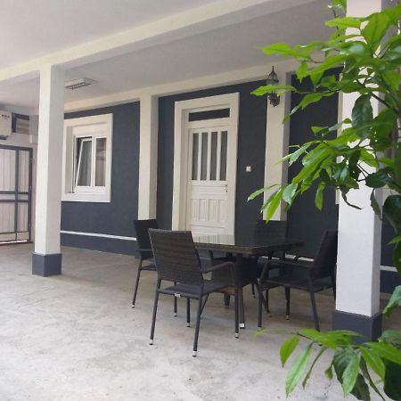 Luka Apartment Ulcinj Buitenkant foto