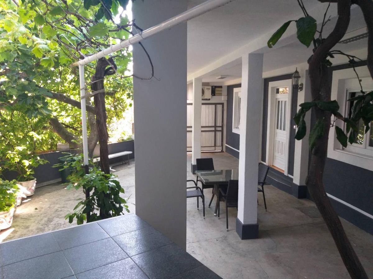 Luka Apartment Ulcinj Buitenkant foto