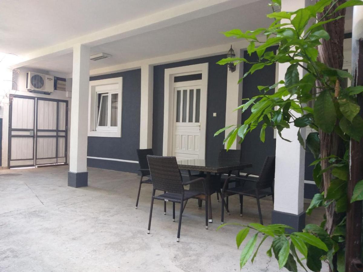 Luka Apartment Ulcinj Buitenkant foto
